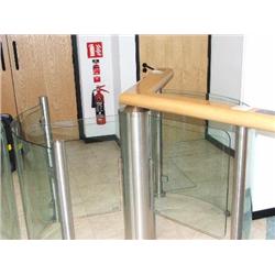 GUNEBO RECEPTION ENTRANCE SYSTEM WITH GLASS SWING DOORS WITH PC, SOFTWARE & SWIPE CARDS.