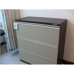 1 X DESK, 1 X 2 DRAWER PEDESTAL UNIT, 1 X TWIN LOCK MULTISTORE SUSPENSION FILE CABINET.