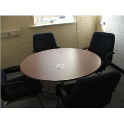 R0UND MEETING TABLE & 4 BLUE CHAIRS.