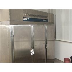 WILLIAMS 3 DOOR STAINLESS STEEL REFRIGERATOR TEMPERATURE RANGE 0 / +3 DEGREE C 2250 X 750 X 2100