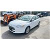 Image 1 : *R* 2016 FORD FOCUS, 4DR HATCHBACK, WHITE, VIN 1FADP3R45GL353658,