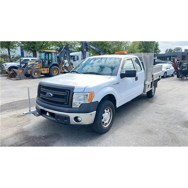 *R* 2013 FORD F150 EXTENDED CAB, WHITE, VIN 1FTVX1ET5DKD17809,