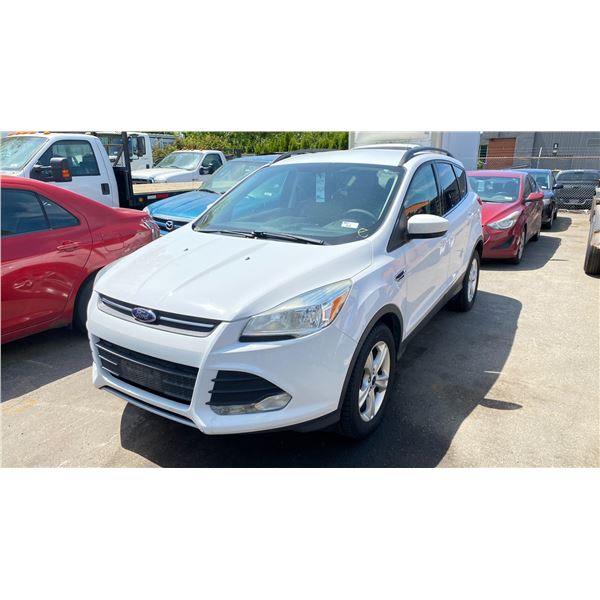 *R* 2014 FORD ESCAPE SE ECOBOOST, 1.6L, WHITE, 4DRSW, GAS, AUTOMATIC, VIN 1FMCU9GX2EUE29905,