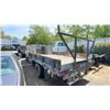 Image 2 : *R* 1999 FORD F550 XLT SUPERDUTY, 2DR FLATDECK, WHITE, VIN 1FDAF56F6XEC64795,