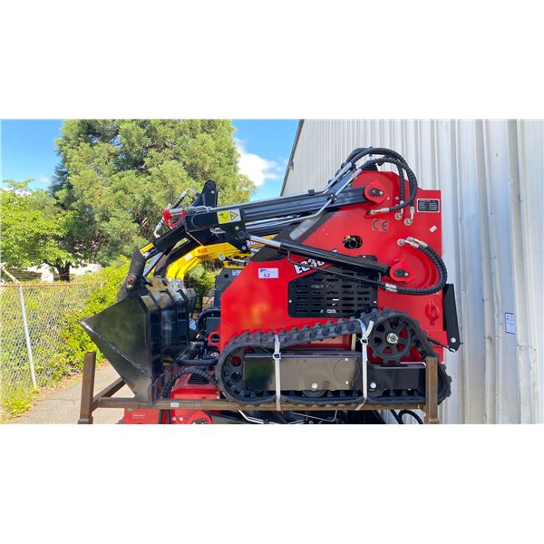 RED EGN EG380T GAS POWERED SKID STEER LOADER WITH TRACK & KEYS