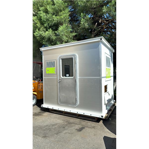 TERRA CUBE MINI CUBE HORTICULTURAL GROW / STERILE LABORATORY ( 104"W X 86"D X 99"H ) * NO KEYS *
