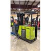 Image 2 : CLARK ESX20 4 STAGE 2200 LBS CAPACITY 600MM MAST HEIGHT 24V ELECTRIC SIDE STAND DOCK TRUCK
