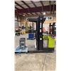 Image 8 : CLARK OP15X SERIES OP15X-091-9297PM 3 STAGE 3000 LBS CAPACITY 600MM MAST HEIGHT 24V ELECTRIC