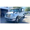 Image 2 : *R* 2012 INTERNATIONAL DURASTAR, DAY CAB, SINGLE AXEL CHASSIS, WHITE, VIN 1HTMMAAP5CJ583853,