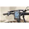Image 8 : DOST KOPE GW GLACIER WHITE 9 SPEED, 19"ELECTRIC BIKE; 500W MID DRIVE MOTOR, 100 KM RANGE, 120 NM