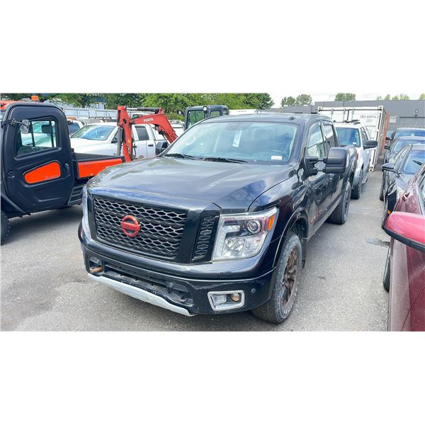 *R* 2018 NISSAN TITAN, BLACK, PICKUP, V8, GAS, BLACK, AUTOMATIC, VIN 1N6AA1E57JN536179, 107469KMS,