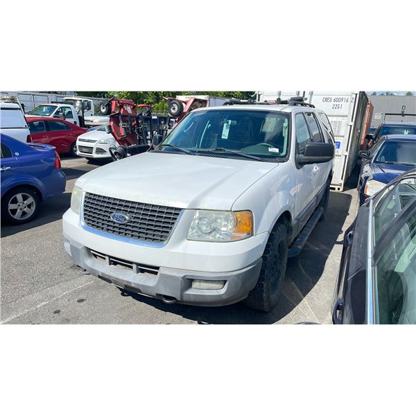*TOW* *R* 2006 FORD EXPEDITION XLT, 5.4 3V TRITON, WHITE, GAS, AUTOMATIC, VIN 1FMPU16576LA35021,