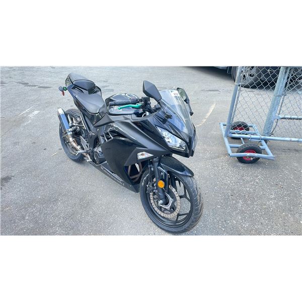 *TOW* *R* 2013 KAWASAKI NINJA MOTORCYCLE, BLACK, VIN JKAEX8B12DDA00065,