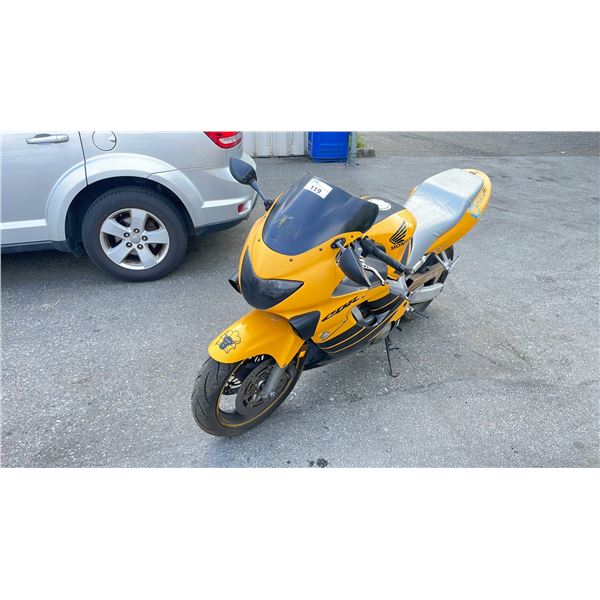 *TOW* *R* 2000 HONDA CBR600 MOTORCYCLE, YELLOW, VIN JH2PC3527YM100920,