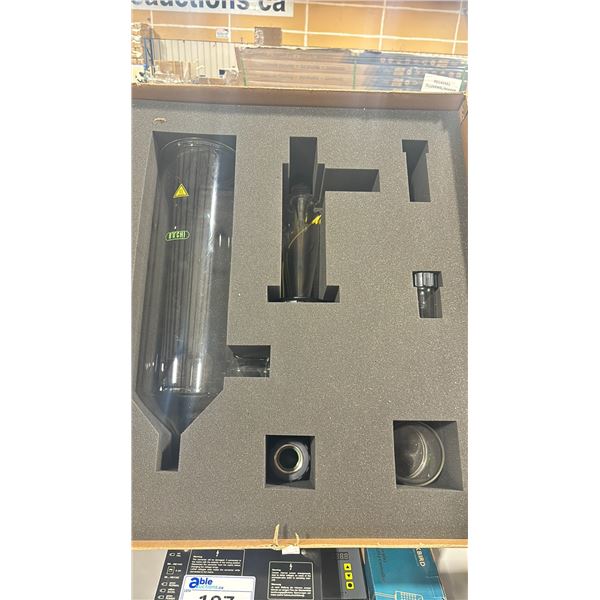 BOX OF ASSORTED B'U'CHI GLASSWARE