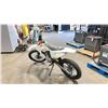 Image 2 : 2021 APOLLO ZHEJIANG ZHENGLONG SPORTS UTENSILS CO. 250CC DIRT BIKE, WHITE GAS, MANUAL, VIN