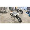 Image 2 : 2021 APOLLO ZHEJIANG ZHENGLONG SPORTS UTENSILS CO. 250CC DIRT BIKE, WHITE GAS, MANUAL, VIN