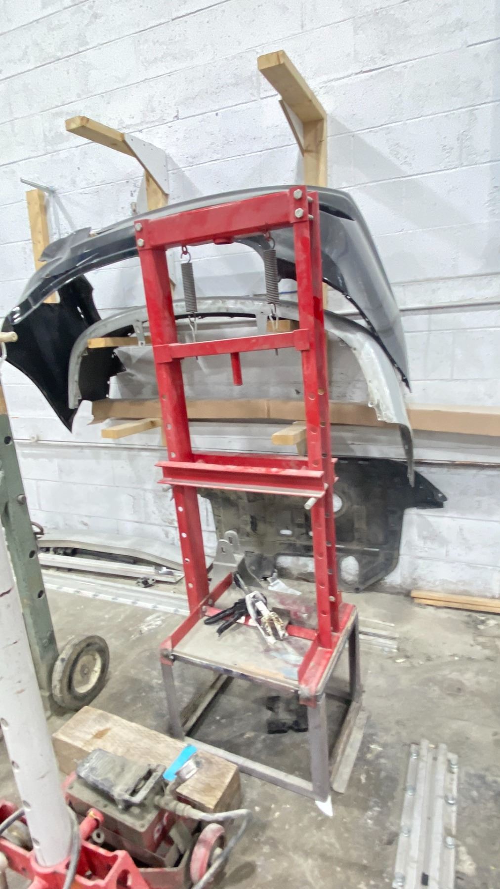 *O/S* FRAME PULLING MACHINE WITH ACCESSORIES INCLUDING 15 TRACKS ...