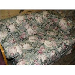 Love seat/hide-a-bed (128)