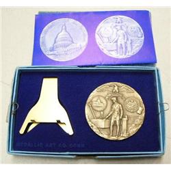 U. S. Capital medallion and stand with paperwork (86)