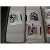 Image 15 : CHOICE on 4 boxes of approx. 1,000 hockey cards (700)