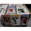 Image 7 : CHOICE on 4 boxes of approx. 1,000 hockey cards (700)