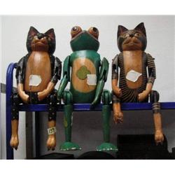 Lot of 3: wooden puppets - striped cat, frog, polka-dotted cat (4)