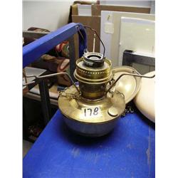 Lot of: Hanging brass kerosene lamp, 2 brass kerosene lamps (130)