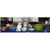 Image 1 : Lot of: 2 butter dishes, piece of Vaseline glass, block glass, 2 satin glass bowls, RS Prussia plate