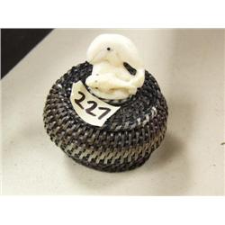 3-1/2" baleen basket with 2 whale finial (2)