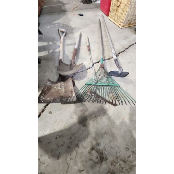 Spade, shovel, hoe, leaf rake