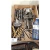 Image 1 : Collection of drill bits, hole saws