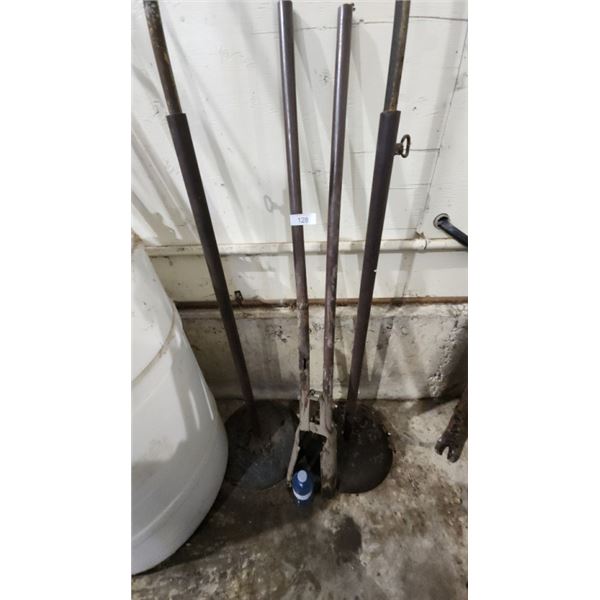 Post digging tool, adjustable stands