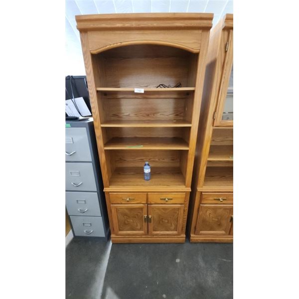 Vintage Wood bookshelf/curio 32x15.5x77h