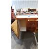 Image 2 : Vanity/Cabinet/Change Table 37x17x39.5h