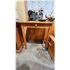 Image 1 : Wood end table 28x17x31h