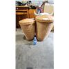 Image 1 : Wicker laundry baskets