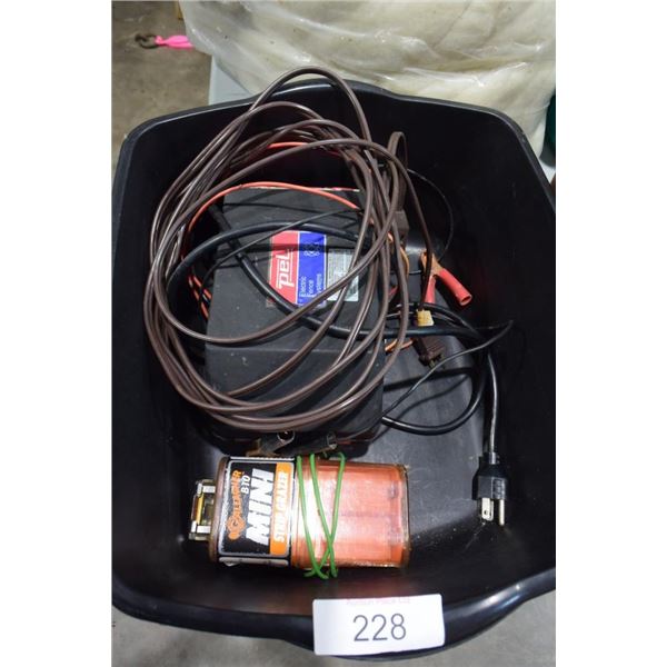 Electric fence energizer