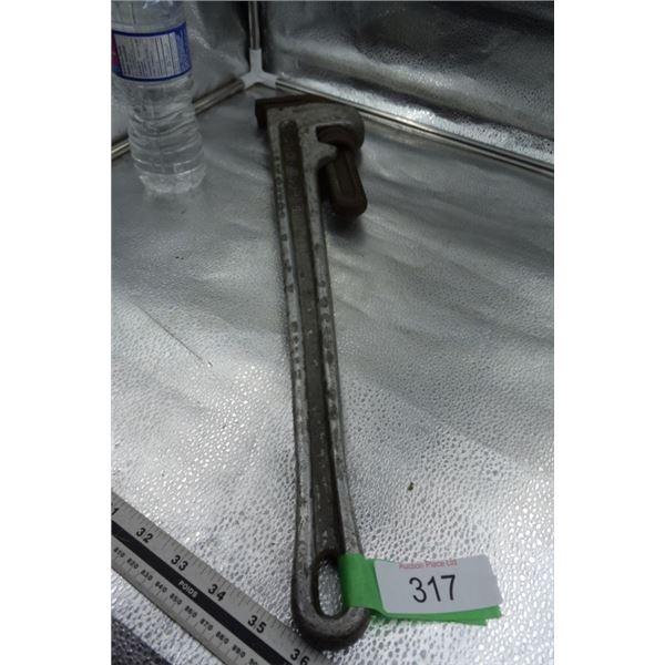 Pipe wrench
