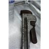 Image 2 : Pipe wrench