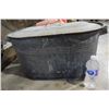 Image 1 : Galvanized basin w/ lid