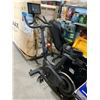 Image 1 : Echelon Connect EX-4s Spin Bike with 25.5 cm (10-in.) HD Touch-Screen Monitor