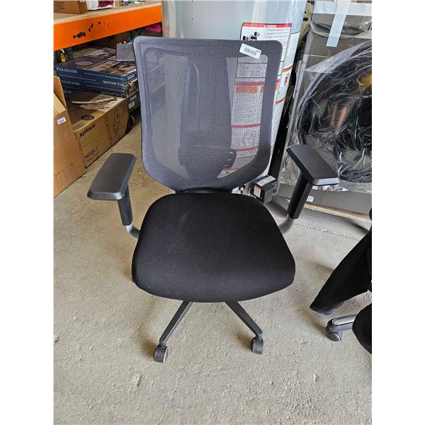 Ergonomic mesh back office chair with adjustable arm rests