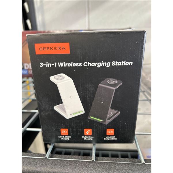 Geekera 3 in 1 Wireless Charging Station