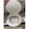 Image 2 : Replacement Toilet Seat