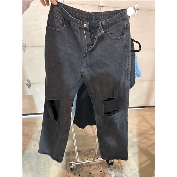 Black Ladies Pre Ripped Jeans Size Unknown