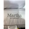 Image 1 : Martha Stewart Queen Size Pillows Queen Size
