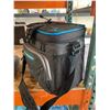 Image 2 : Titan Deep Freeze Cooler Bag