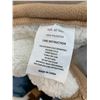 Image 3 : 50" x 60" Heated Blanket 100% Polyester