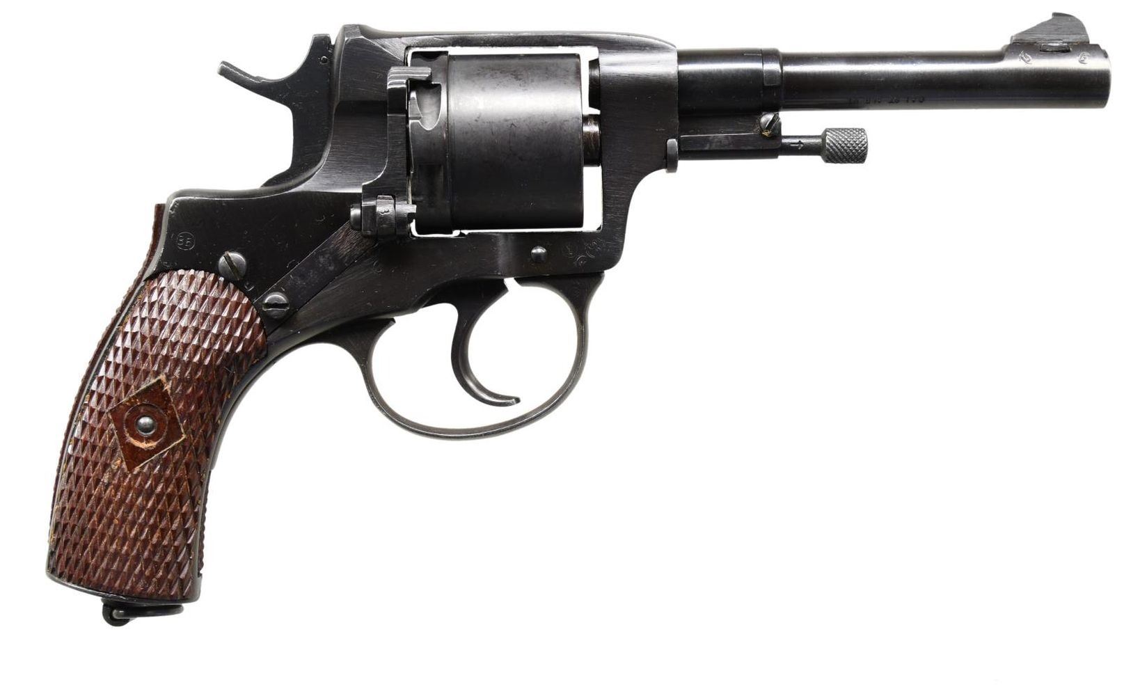 WWII RUSSIAN 1895 NAGANT DA REVOLVER.